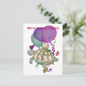 Cartoon-Schildkröte und Schnecke Geburtstagsfeier Einladungspostkarte (Stehend Vorderseite)