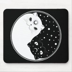Cartoon, schwarz-weiße Katzen, Yin-Yang-Zeichen Mousepad