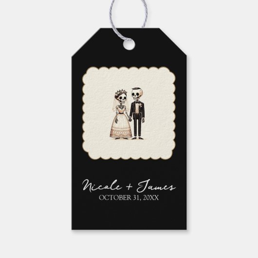 Cartoon Skelettbrücke + Groom Whimsical Wedding Geschenkanhänger (Vorderseite)