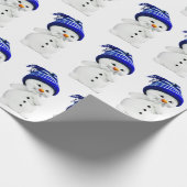 Cartoon Snowman in Blue & White Wool Hat Geschenkpapier (Ecke)