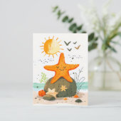 Cartoon Starfish on Rock by Ocean Postkarte (Stehend Vorderseite)