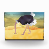 Cartoon Strauß mit Kopf in Sand Fotoblock (Vorderseite)