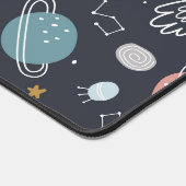 Cartoon Style Planets and Space Rockets Pattern Schreibtischunterlage (Ecke)