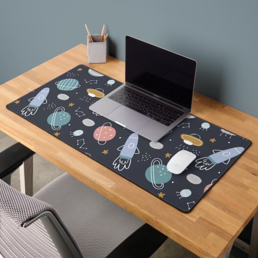 Cartoon Style Planets and Space Rockets Pattern Schreibtischunterlage (Büro 2)