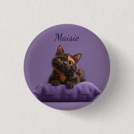 Cartoon Tortoiseshell Kitten auf Lila Polster Button