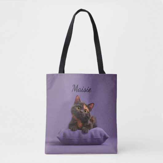 Cartoon Tortoiseshell Kitten auf Lila Polster Tasche (Vorderseite)