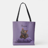 Cartoon Tortoiseshell Kitten auf Lila Polster Tasche (Rückseite)