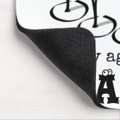 Cartoon Weinglas in meinem Alter, ich brauche Bril Mousepad (Ecke)