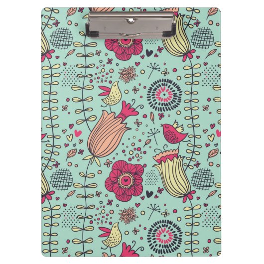 Cartoonblumenmuster mit Vögeln Klemmbrett (Vorderseite)