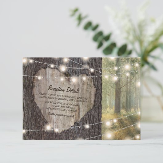 Carved Heart Tree Wedding | Rustikale String Light Begleitkarte (Stehend Vorderseite)