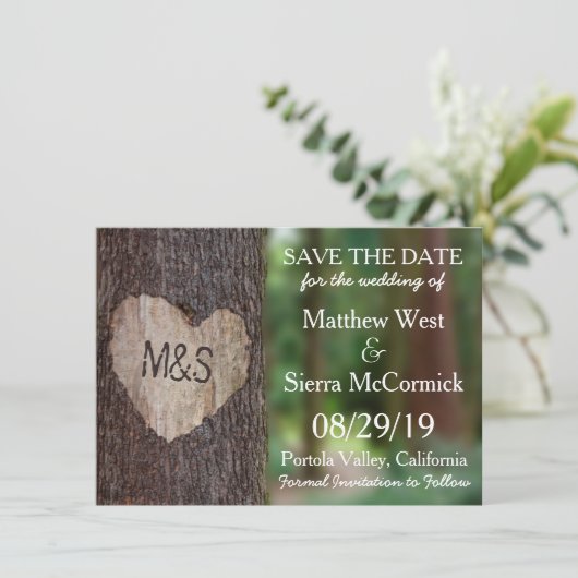 Carved Heart Tree Wedding Save the Date (Stehend Vorderseite)