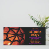 Carved Pumpkin Halloween-Party Einladung (Stehend Vorderseite)