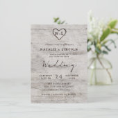 Carved Sweethearts Rustic Birch Monogram Wedding Einladung (Stehend Vorderseite)