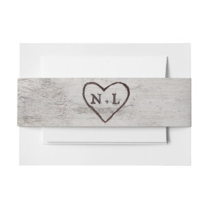Carved Sweethearts Rustic Birch Wedding Monogram Einladungsbanderole