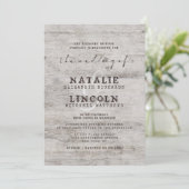 Carved Sweethearts Rustic Birch Wood Tree Wedding Einladung (Stehend Vorderseite)