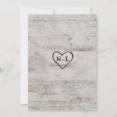 Carved Sweethearts Rustic Birch Wood Tree Wedding Einladung (Rückseite)