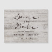 Carved Sweethearts Rustic Wedding Save the Date Magnetkarte (Vorderseite)