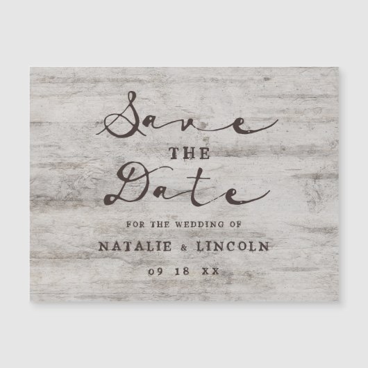 Carved Sweethearts Rustic Wedding Save the Date Magnetkarte (Vorderseite)