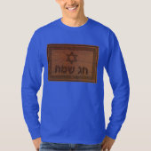 Carved Wood Chag Sameach T-Shirt (Vorderseite)