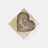 Carved Wood Heart Rustic Wedding Serviette (Ecke)