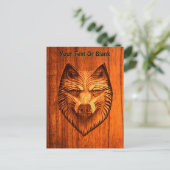 Carved Wood Wolf Postkarte (Stehend Vorderseite)