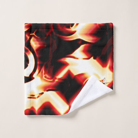 Carvingfeuer auf dunkelrotem Hintergrund Badhandtuch Set (Waschlappen)