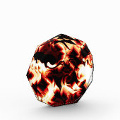 Carvingfeuer auf dunkelrotem Hintergrund Fotoblock (Links)