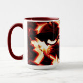 Carvingfeuer auf dunkelrotem Hintergrund Tasse (Links)