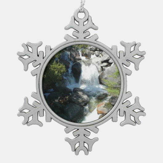 Cascade Falls at Yosemite National Park Schneeflocken Zinn-Ornament (Vorderseite)