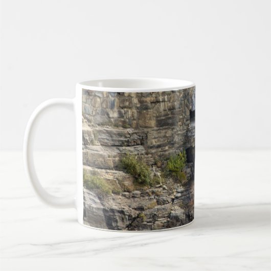 Cascading Through Stone Kaffeetasse (Links)