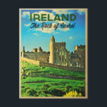 Cashel-Rock in Vintag Irland Postkarte<br><div class="desc">Ein neues Vintage-Bild von Irlands berühmtem Schloss,  dem Cashel-Felsen in Tipperary. Diese beliebte irische Touristenattraktion besticht durch mittelalterliche Architektur und eine üppige natürliche Umgebung.</div>