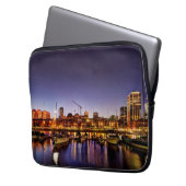 Casi De Noche - fast Nacht Laptopschutzhülle (Vorderseite Links)