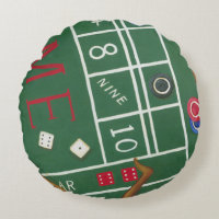 Casino Craps Tisch mit Chips und Würfeln