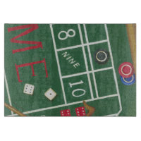 Casino Craps Tisch mit Chips und Würfeln