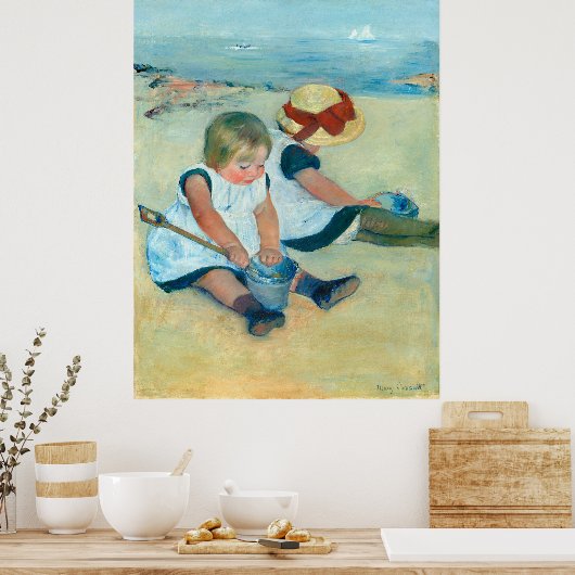 Cassatts Kinder spielen am Strand Poster (Küche)