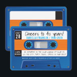 CASSETTE TAPE Moderne Diskothek Geburtstag blau or Einladung<br><div class="desc">von kat massard >>> https://linktr.ee/simplysweetpaperie <<< Ein Retro-Kassettendesign für Ihren GEBURTSTAG - originelles Design perfekt für eine Vintage oder Disco 70er oder 80er Party TIP :: 1. Um Grafiken und Schriftart zu ändern/zu verschieben und mehr Text hinzuzufügen, klicken Sie auf den Button "Anpassen". - - - - - - -...</div>