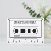 Cassette Tape Song Anfrage Hochzeit Begleitkarte (Stehend Vorderseite)