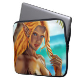 Cassja am Strand Laptopschutzhülle (Vorderseite Links)