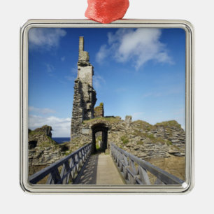 Castle Sinclair Girnigoe, Wick, Caithness, 2 Ornament Aus Metall
