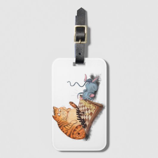 Cat and Mouse Playing Schach Cartoon Zeichn Funny Gepäckanhänger (Vorderseite Vertikal)