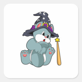 Cat as Wizard mit Zauberstab & Hut Quadratischer Aufkleber