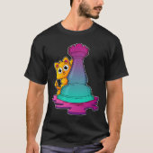 Cat at Chess with Chess piece Rook T-Shirt (Vorderseite)