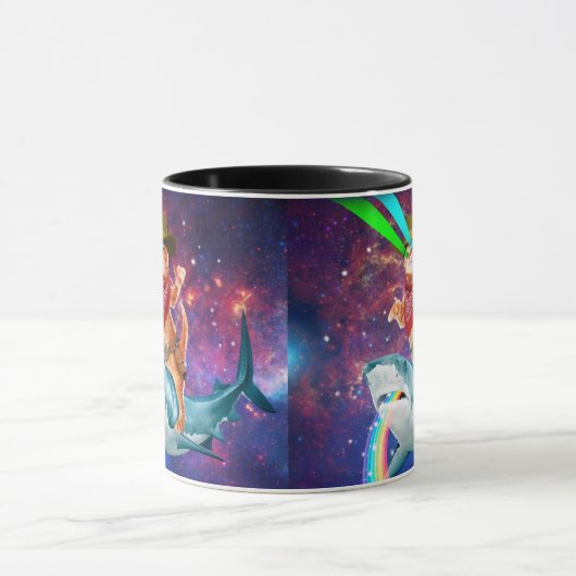 Cat Cowboy mit einem Hai, der einen Regenbogen spu Tasse (Zentrum)