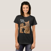 Cat DEEZ NUTS joke with cashews T-Shirt (Vorne ganz)
