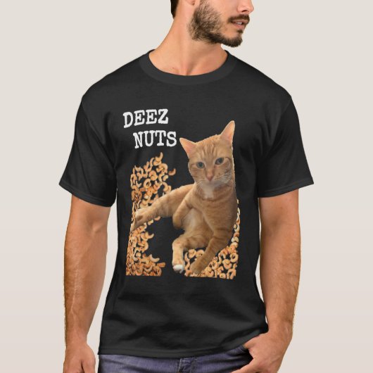 Cat DEEZ NUTS Witz mit Cashews T-Shirt (Vorderseite)