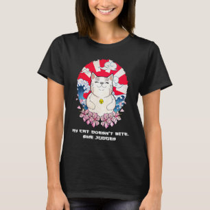 Cat Doesnt Bite Sie beurteilt Cat Mama Sarcastic C T-Shirt