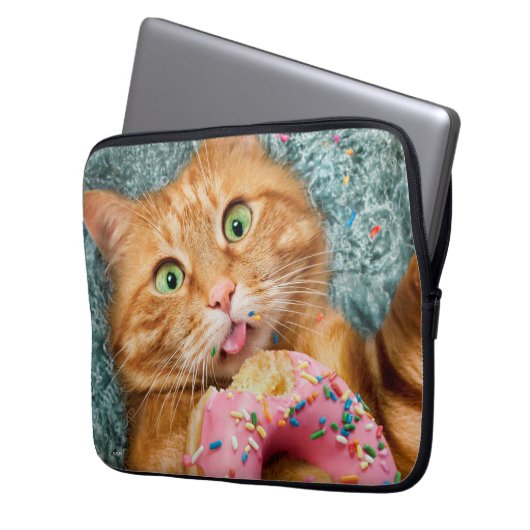 Cat Eating Donut Laptopschutzhülle (Vorderseite Links)