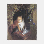 Cat Family and Ivy Leaf von Henriette Ronner Knip Fleecedecke (Vorderseite)