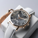 Cat Foto Personalisiert Armbanduhr<br><div class="desc">Katzen verließ Pfotendrucke in deinem Herzen. Zeigen Sie Ihr Lieblingskatzen-Foto mit dieser personalisierten Uhr,  die perfekt für die beste Katzenjacke-Mama/den besten Vater der Welt geeignet ist.</div>