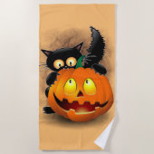 Cat Fun Halloween Character biting a Pumpkin Strandtuch (Vorderseite)